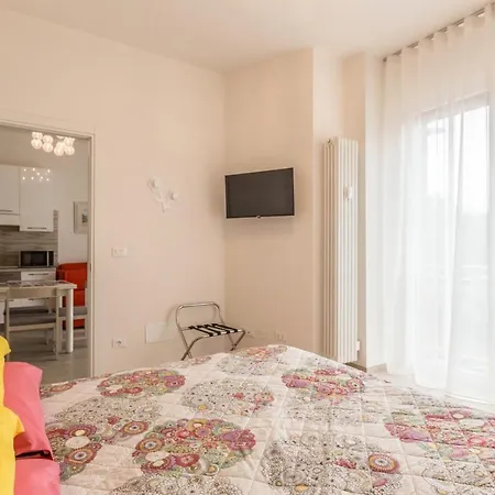 Serenity, By Short Holidays Apartment